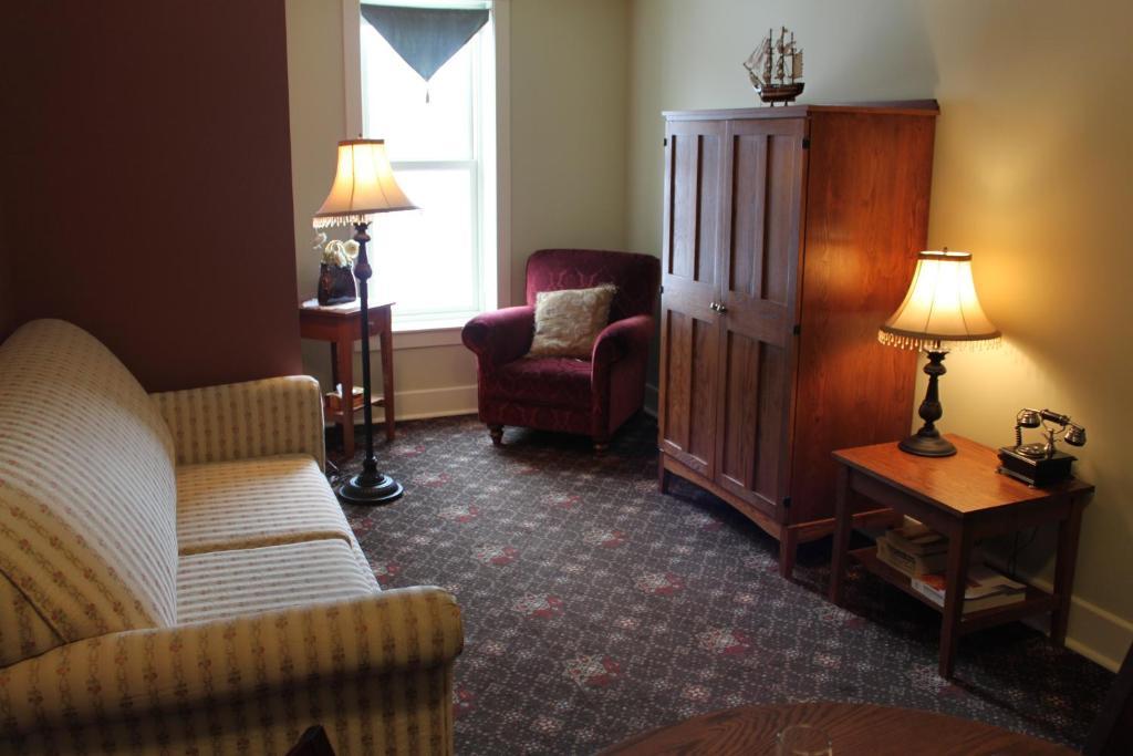 Selkirk Hotel Edmonton Habitación foto